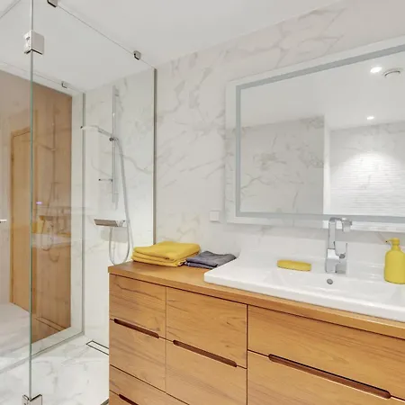 Tobias By Juniper Ταλίν